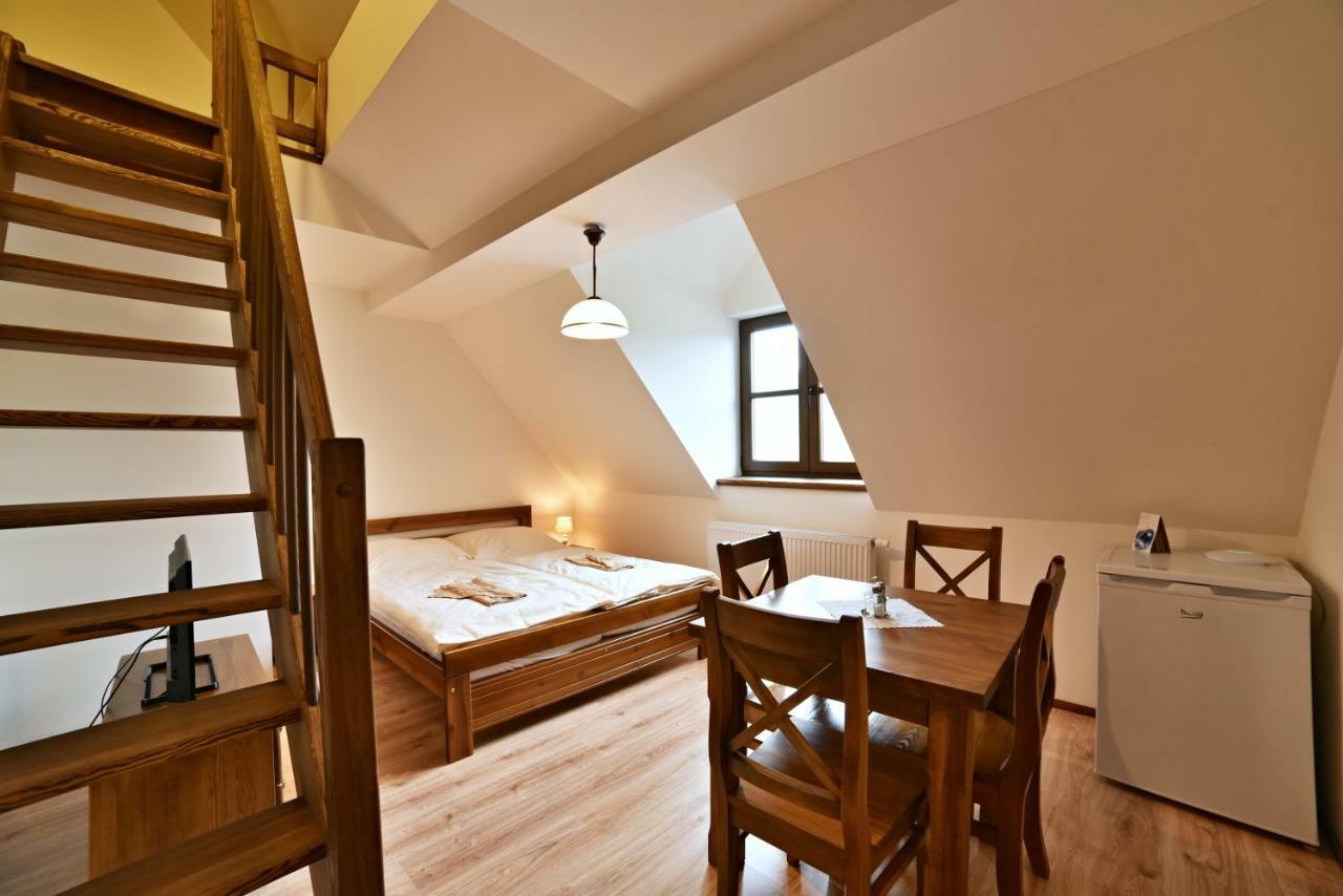 Statek Pod Lipou Hotel Pilnikov Luaran gambar